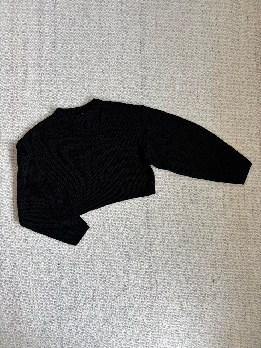| H&M | Divided | Black Cropped Ribbed Crewneck Sweater size Women’s Small